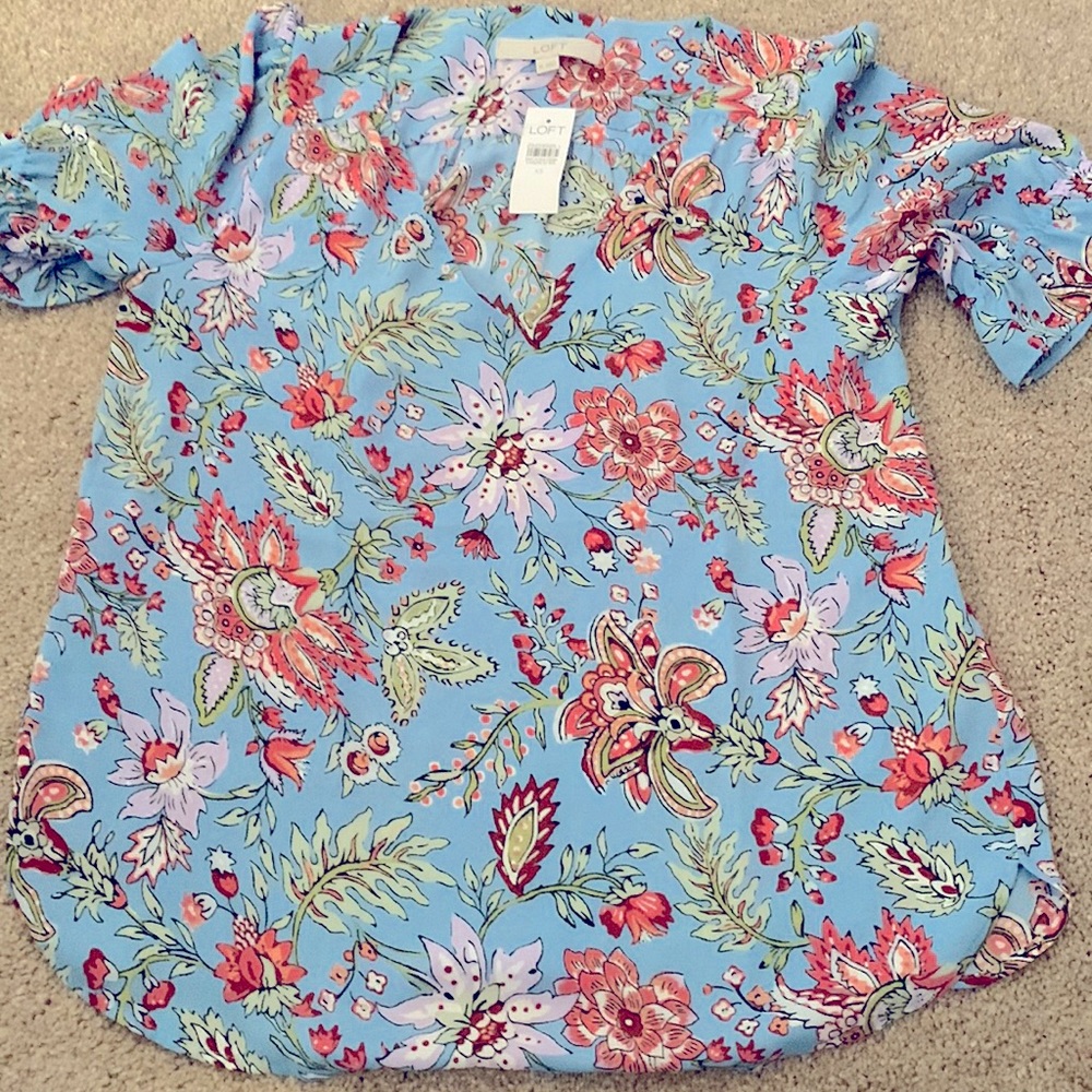 New spring Floral Top.